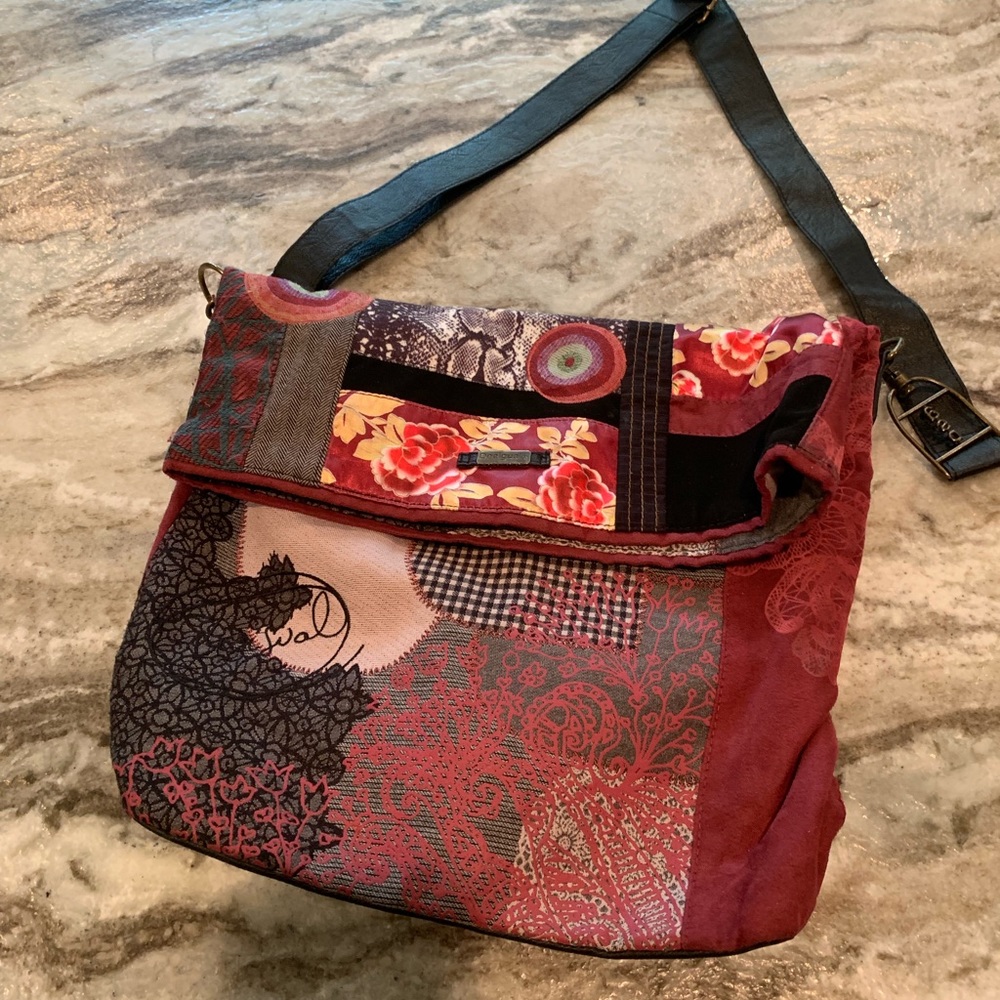 Boutique Crossbody bag